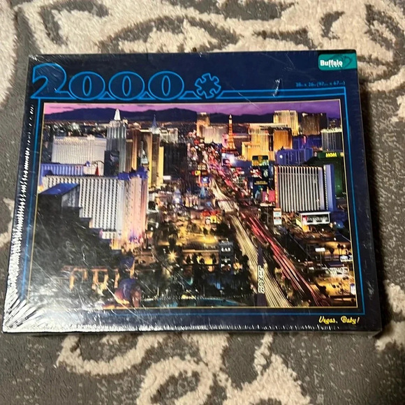 Buffalo games 2000 piece puzzle of Las Vegas. New. - Picture 1 of 3